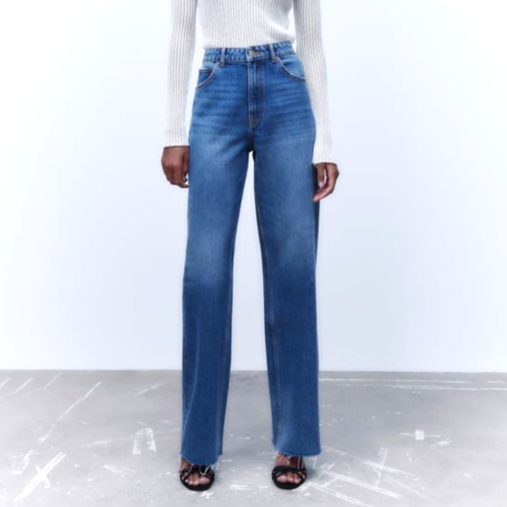 Zara high waisted wide leg jeans Size 6